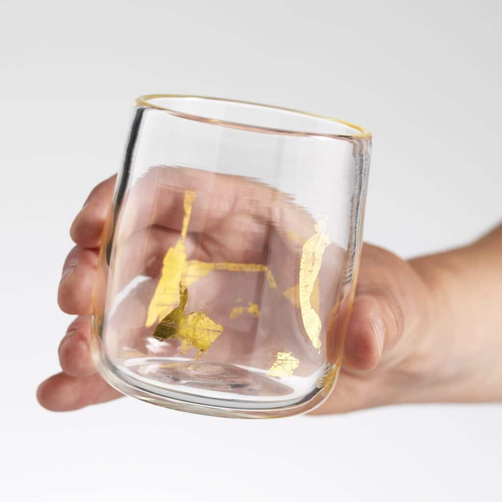 Hand blown Whisky glass with 23 carat gold leaf